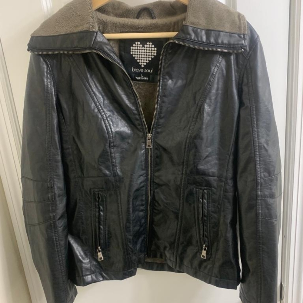 Brave Soul Women's Faux Leather‎ Jacket- size L- fur lined